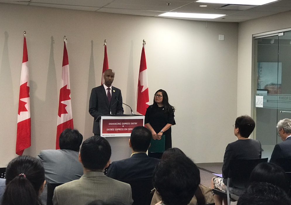 وزیر مهاجرت: تغییرات جدید در سیستم اکسپرس انتری موجب رشد اقتصادی کانادا می شود