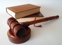 طرح دعوا در دادگاه فدرال به دلیل تاخیر در رسیدگی به پرونده های تجاری کبک