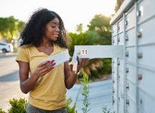 کانادا نامه‌های اجازه کار و تحصیل را از طریق پست ارسال می‌کند